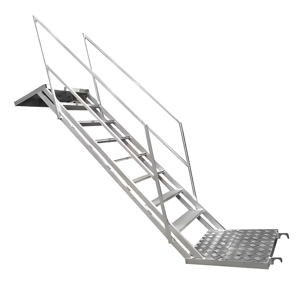 บันไดนั่งร้าน 楼梯